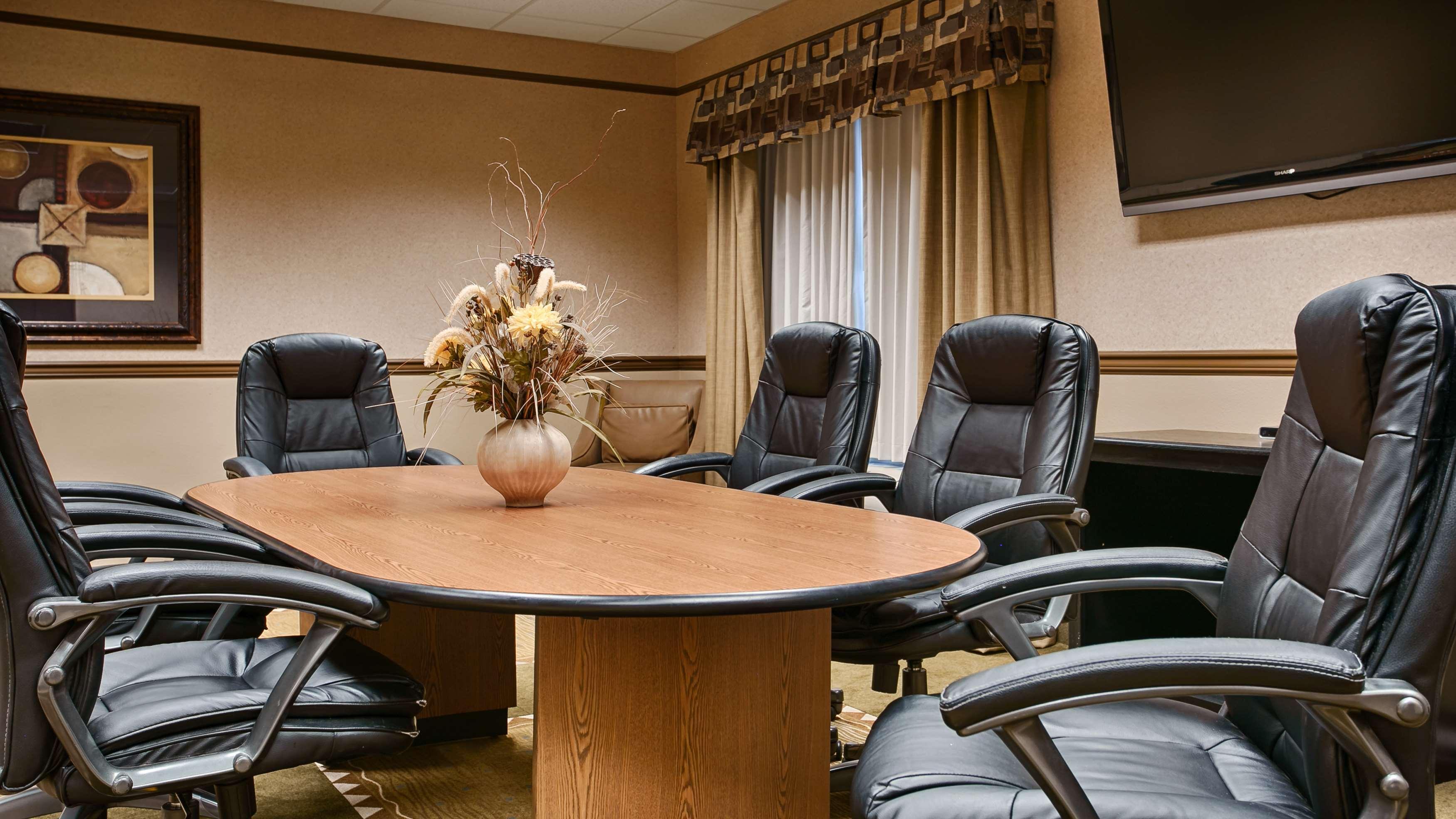Best Western Plus Montezuma Inn And Suites Лас Вегас Екстериор снимка