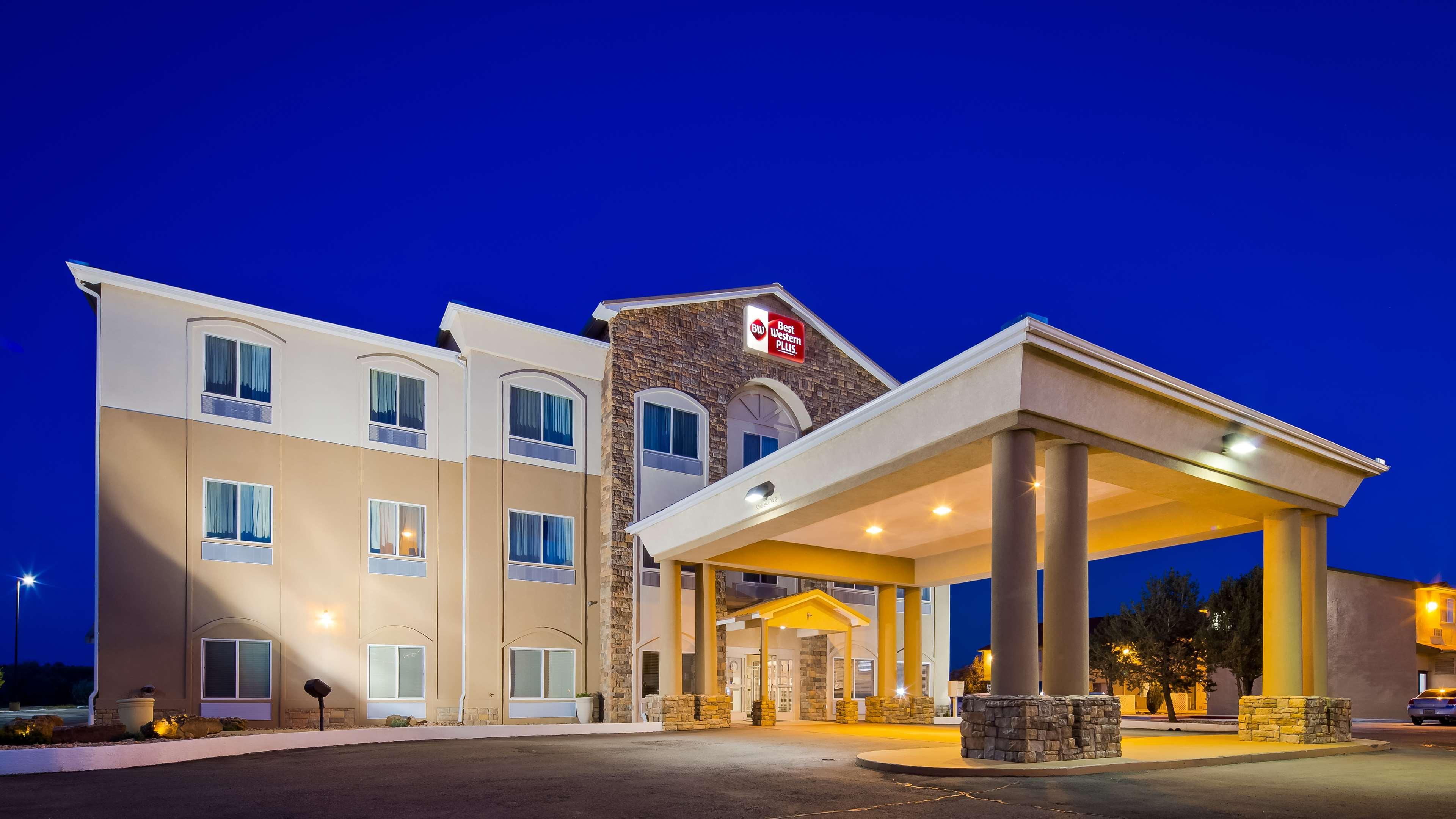 Best Western Plus Montezuma Inn And Suites Лас Вегас Екстериор снимка