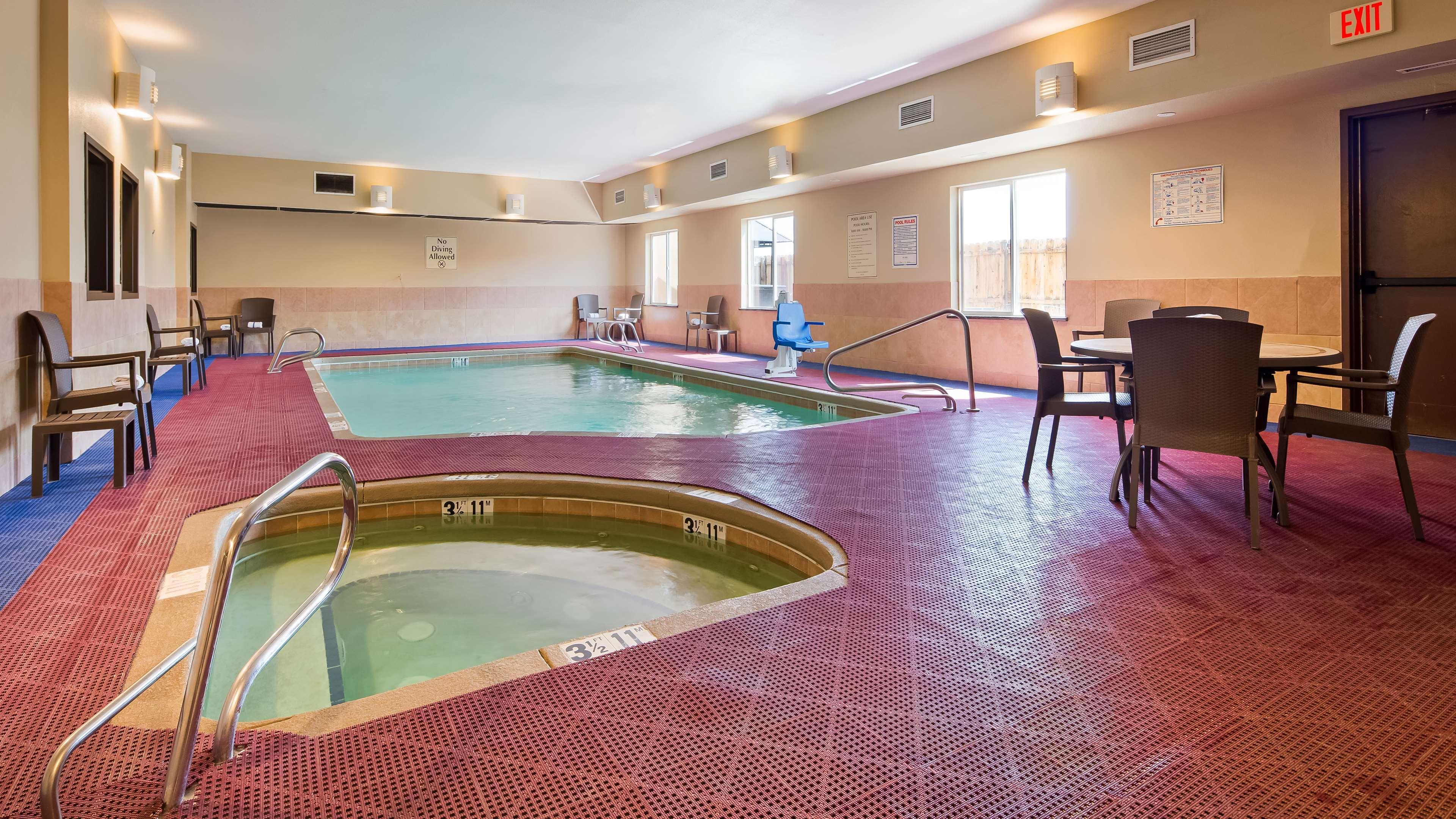 Best Western Plus Montezuma Inn And Suites Лас Вегас Екстериор снимка