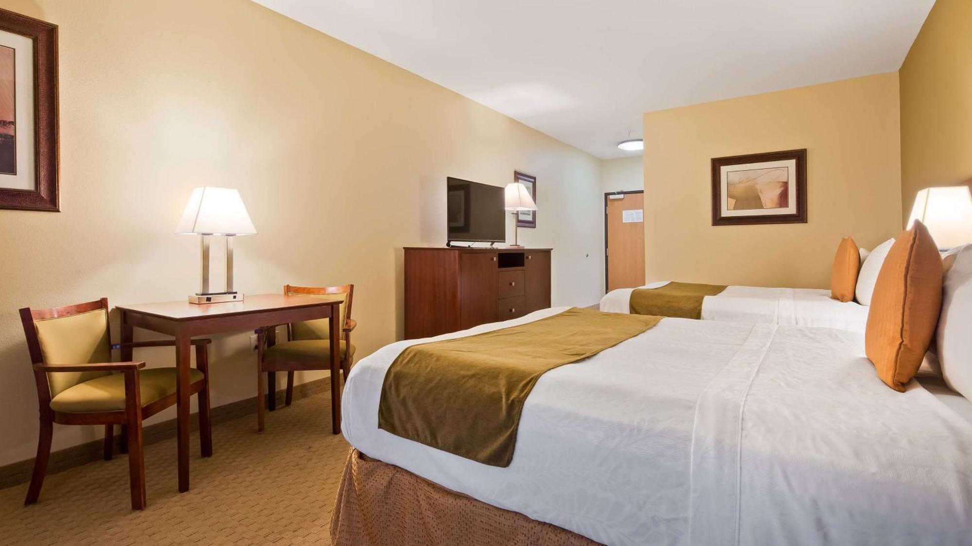 Best Western Plus Montezuma Inn And Suites Лас Вегас Екстериор снимка