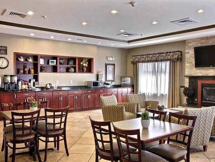 Best Western Plus Montezuma Inn And Suites Лас Вегас Екстериор снимка